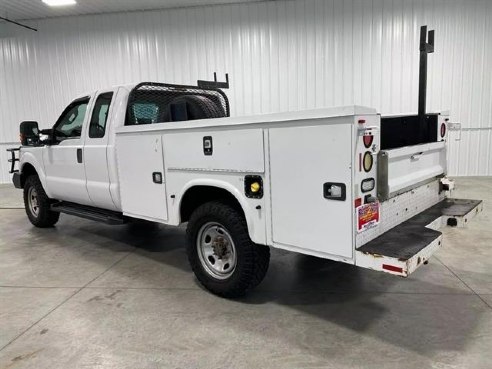 2015 Ford F-350 Super Duty XL Cab & Chassis 4D White, Sioux Falls, SD