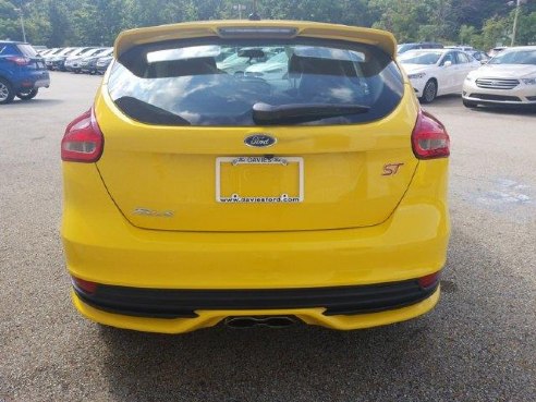 2017 Ford Focus ST Triple Yellow Metallic Tri-Coat, Connellsville, PA