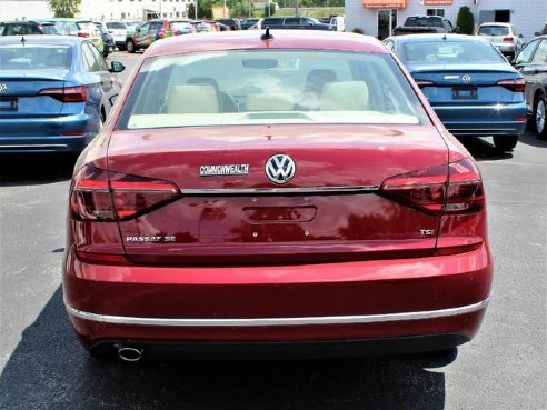 2018 Volkswagen Passat 2.0T SE w/Technology Fortana Red Metallic, Lawrence, MA