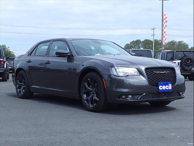 2023 Chrysler 300-Series S V6 Gray, Burnet, TX