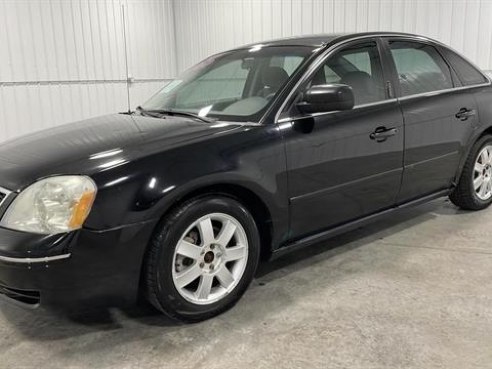 2005 Ford Five Hundred SE Sedan 4D Black, Sioux Falls, SD