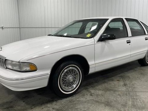 1996 Chevrolet Impala Sedan 4D White, Sioux Falls, SD