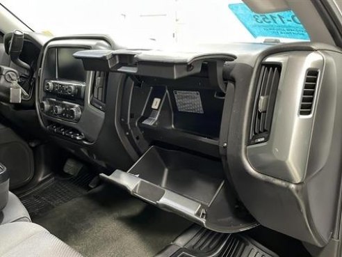 2018 Chevrolet Silverado 1500 LT Pickup 4D 5 3-4 ft Silver, Sioux Falls, SD