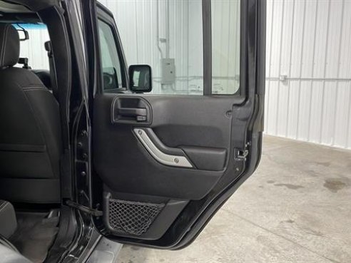 2015 Jeep Wrangler Unlimited Rubicon Sport Utility 4D Black, Sioux Falls, SD