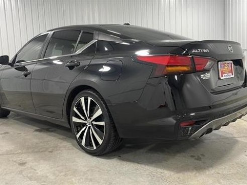 2020 Nissan Altima 2.5 SR Sedan 4D Black, Sioux Falls, SD