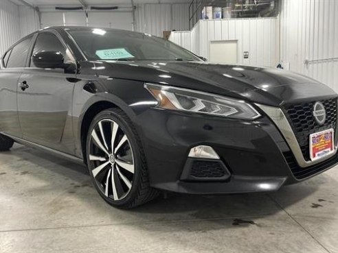 2020 Nissan Altima 2.5 SR Sedan 4D Black, Sioux Falls, SD