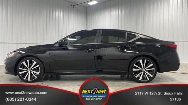 2020 Nissan Altima 2.5 SR Sedan 4D Black, Sioux Falls, SD