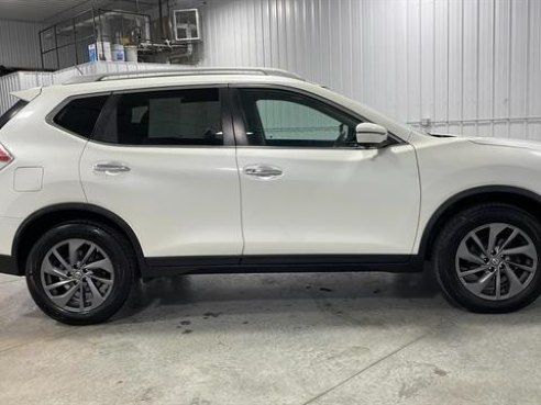 2016 Nissan Rogue S Sport Utility 4D White, Sioux Falls, SD