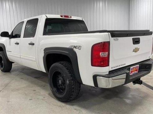 2009 Chevrolet Silverado 1500 LT Pickup 4D 5 3-4 ft White, Sioux Falls, SD