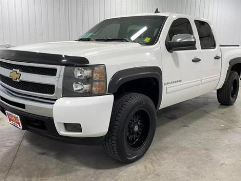 2009 Chevrolet Silverado 1500 LT Pickup 4D 5 3-4 ft White, Sioux Falls, SD