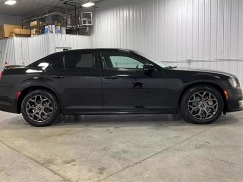 2017 Chrysler 300-Series 300S Sedan 4D Black, Sioux Falls, SD